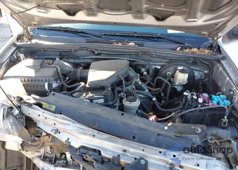 2015 Toyota Tacoma Prerunner z USA, uszkodzony, nr VIN 5TFJX4GN6FX044285